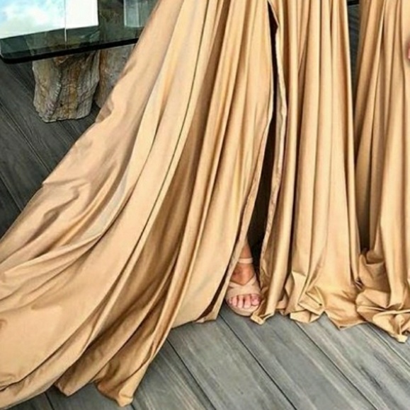 Empire style gown - Picture 7 of 8